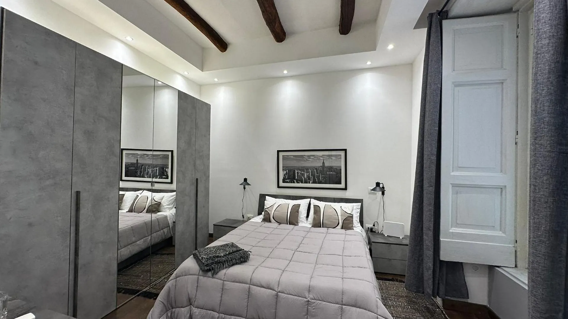 Bilocale A Chiaia Vicino A Via Dei Mille Apartment Naples