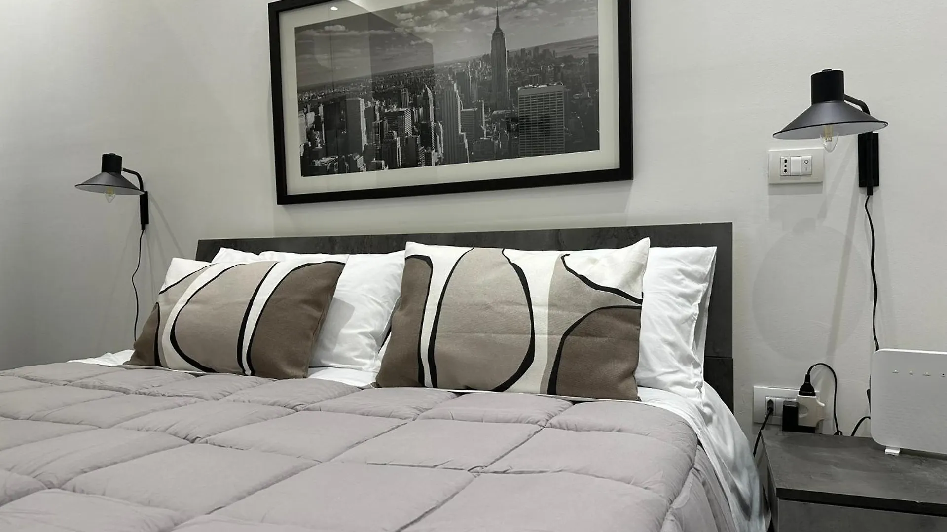 Bilocale A Chiaia Vicino A Via Dei Mille Apartment Naples 0*,  Italy